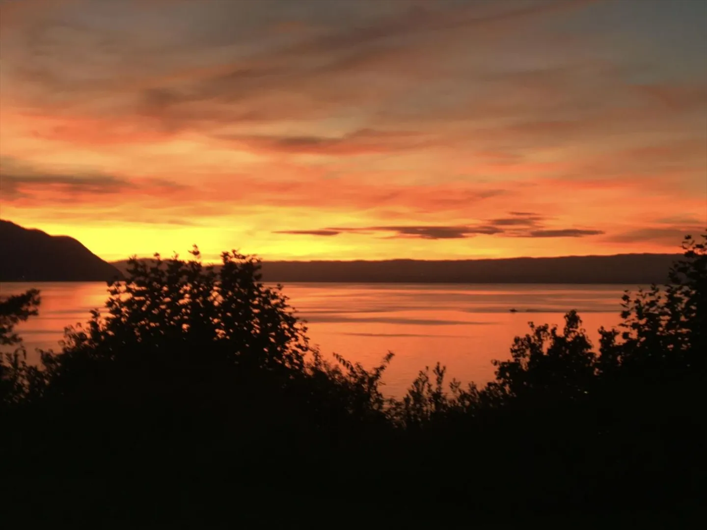 Wunderschöne individuelle Villa mit Panoramablick auf den Genfersee - Foto 3 von 3