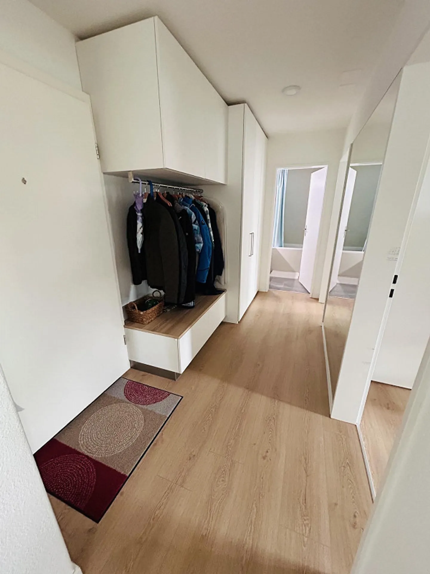 Exclusive 3.5-Room Apartment with Access to Indoor Pool in Hünenberg Dorf - Photo 6 of 10