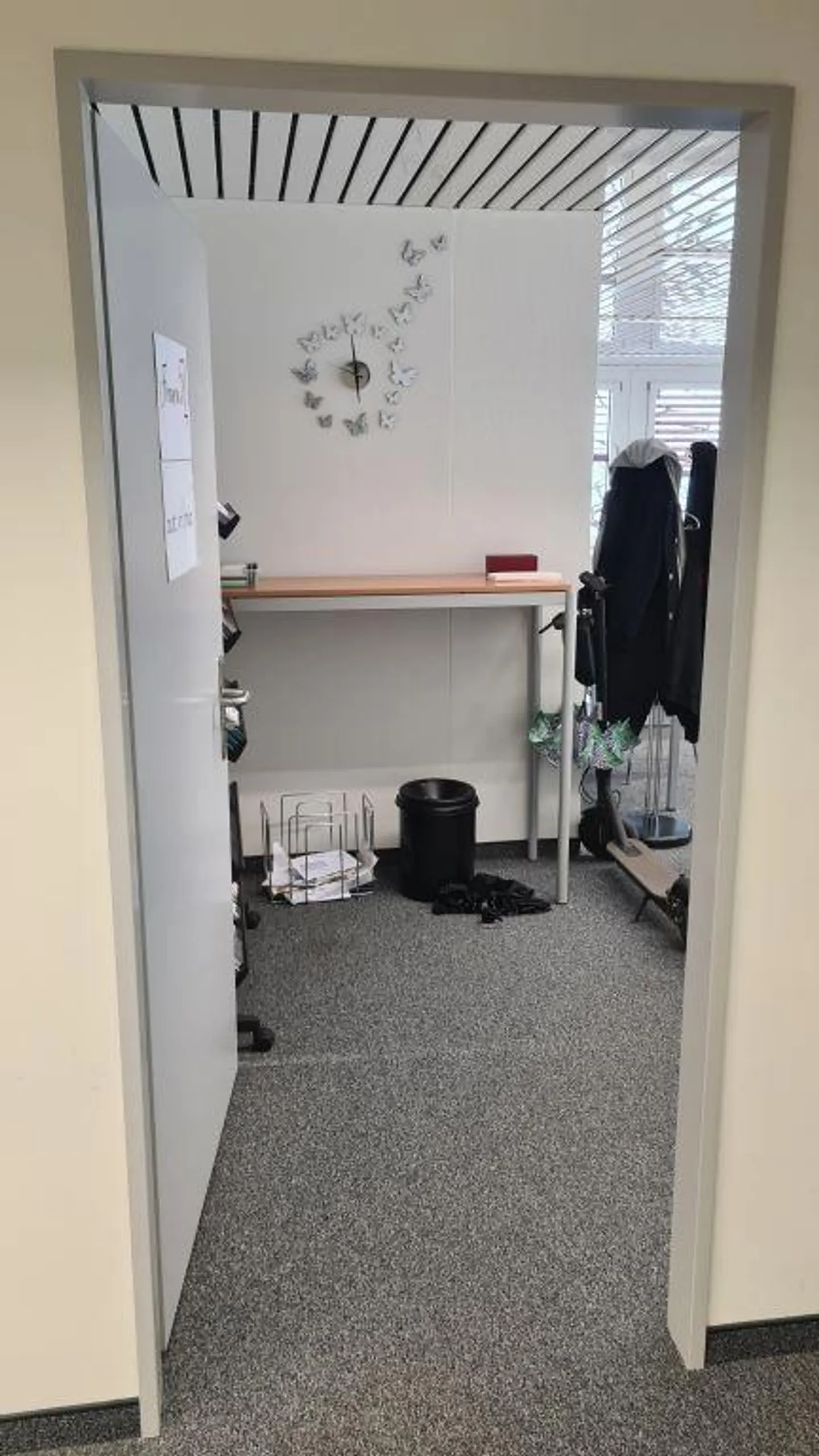 Bonne connexion aux transports en commun et aux routes : espace de bureau de 50 m2 - Photo 3 sur 5