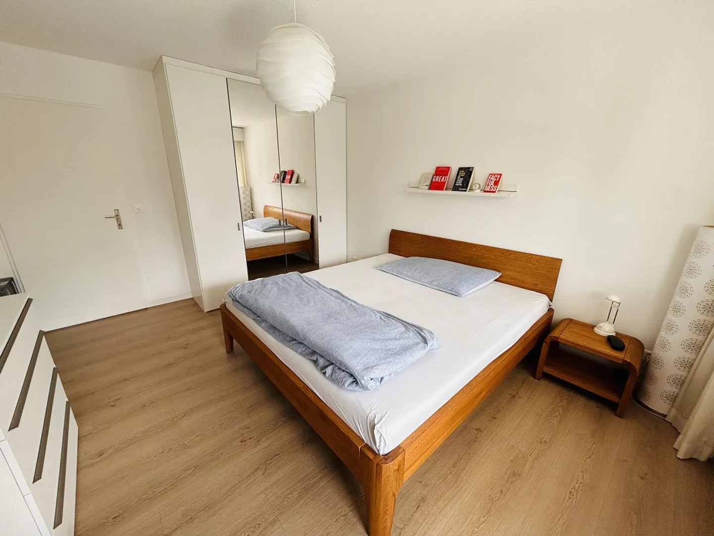 Exclusive 3.5-Room Apartment with Access to Indoor Pool in Hünenberg Dorf - Photo 9 of 10