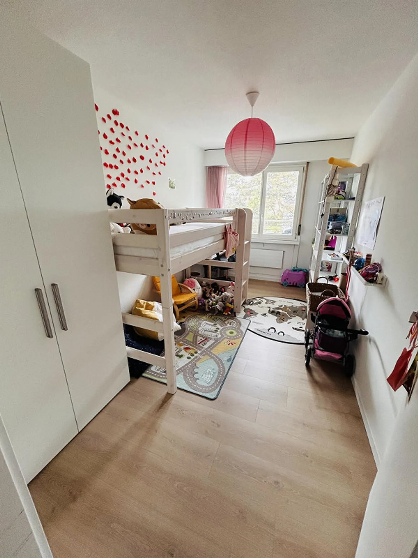 Exclusive 3.5-Room Apartment with Access to Indoor Pool in Hünenberg Dorf - Photo 10 of 10