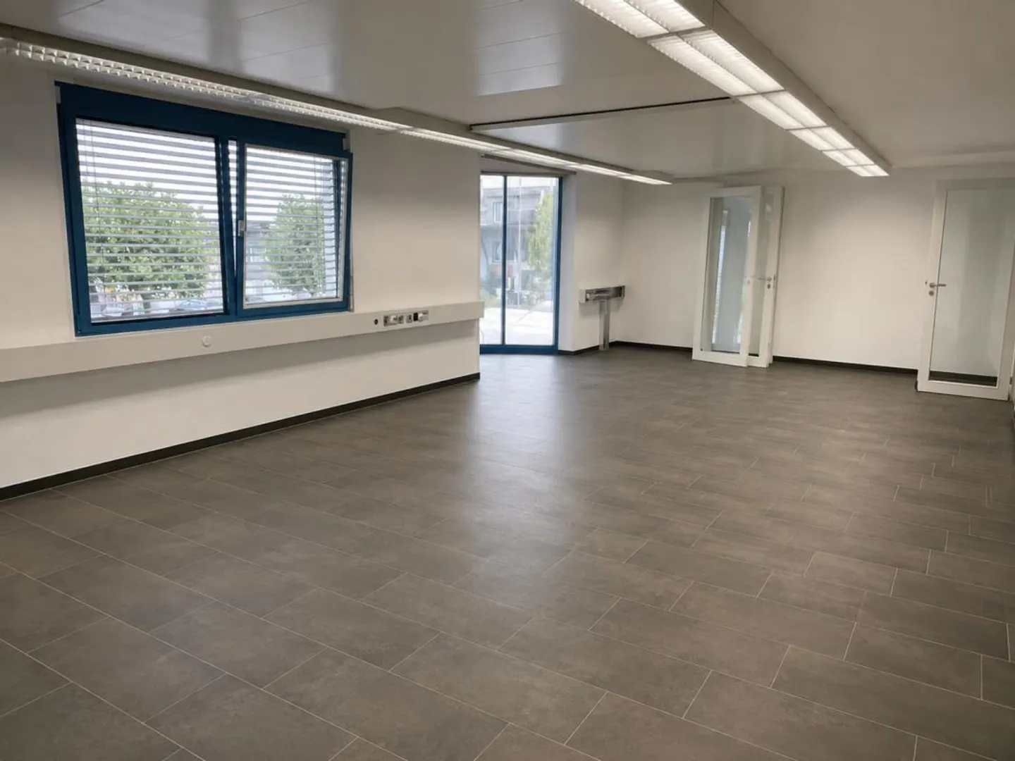 Vielseitiger Büroraum in Kaltbrunn - Foto 2 von 7