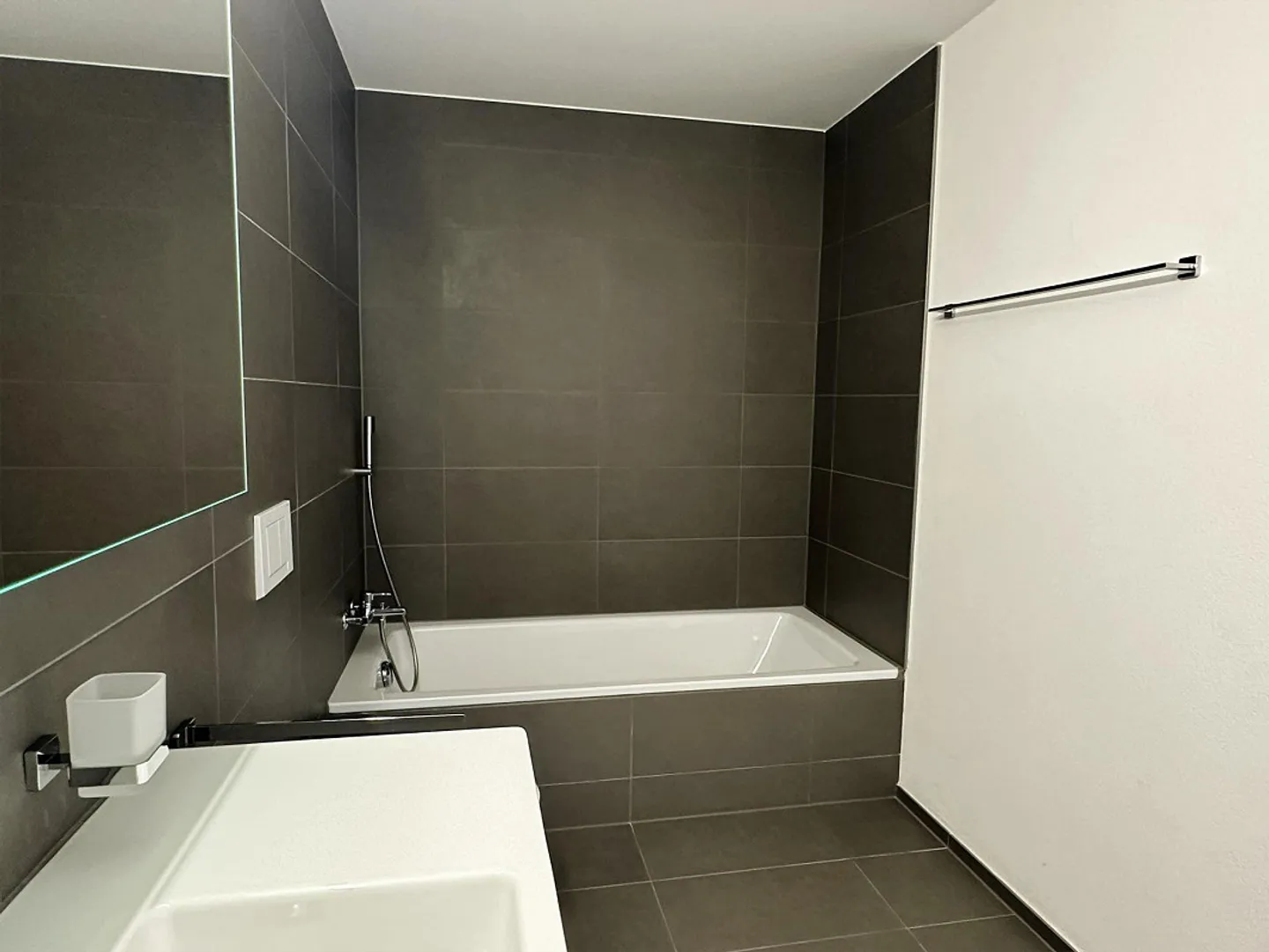 Condominio moderno e luminoso di 3,5 stanze con vista sulla natura - Foto 18 di 21