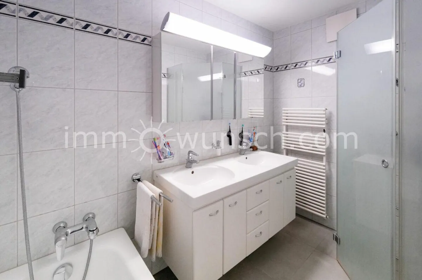 Condominium spacieux et adapté aux familles de 5 ½ pièces - Photo 6 sur 11