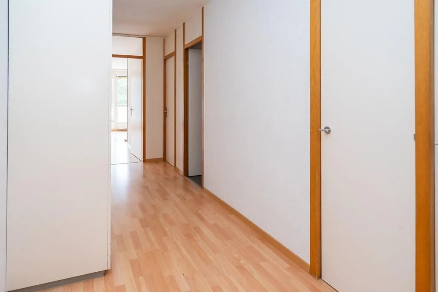 Ampio appartamento di 3,5 locali vicino a Westside - Foto 5 di 7