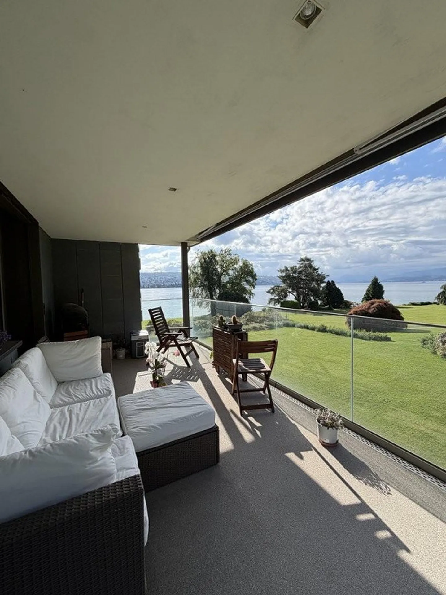 Vista lago da sogno - Vivere in una posizione privilegiata (limitato fino al 31.03.2027) - Foto 3 di 6