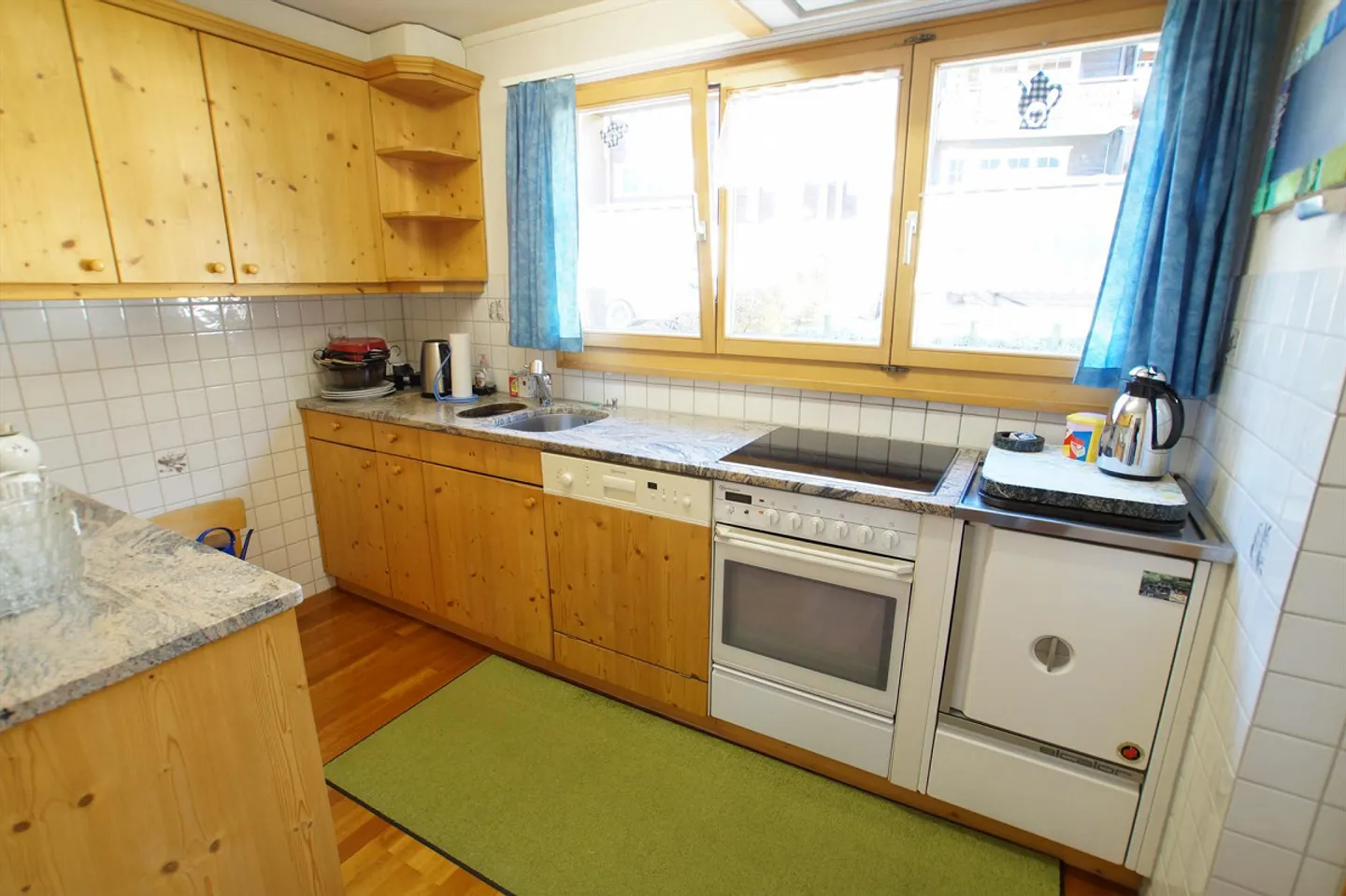 Dreifamilienhaus mit grossem Umschwung in Sedrun - Foto 12 von 21