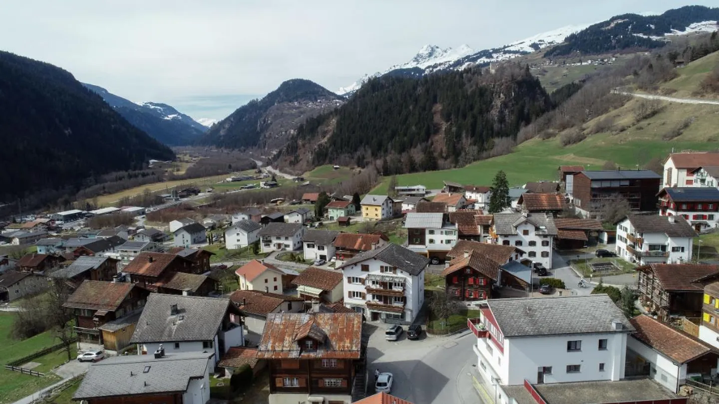 2 Room Apartment - Photo 3 of 5