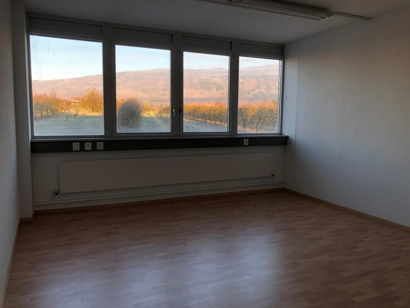 «Büro oder Praxisraum im Hochparterre à 30m²» - Foto 1 von 2