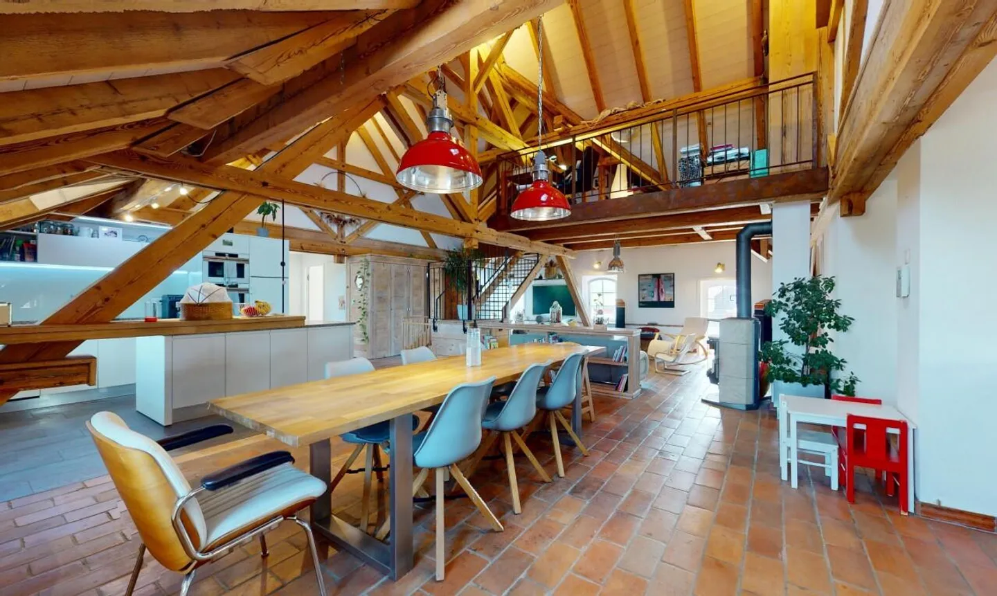 Un loft sotto i tetti! Duplex mansardato dal fascino incomparabile - Foto 2 di 13