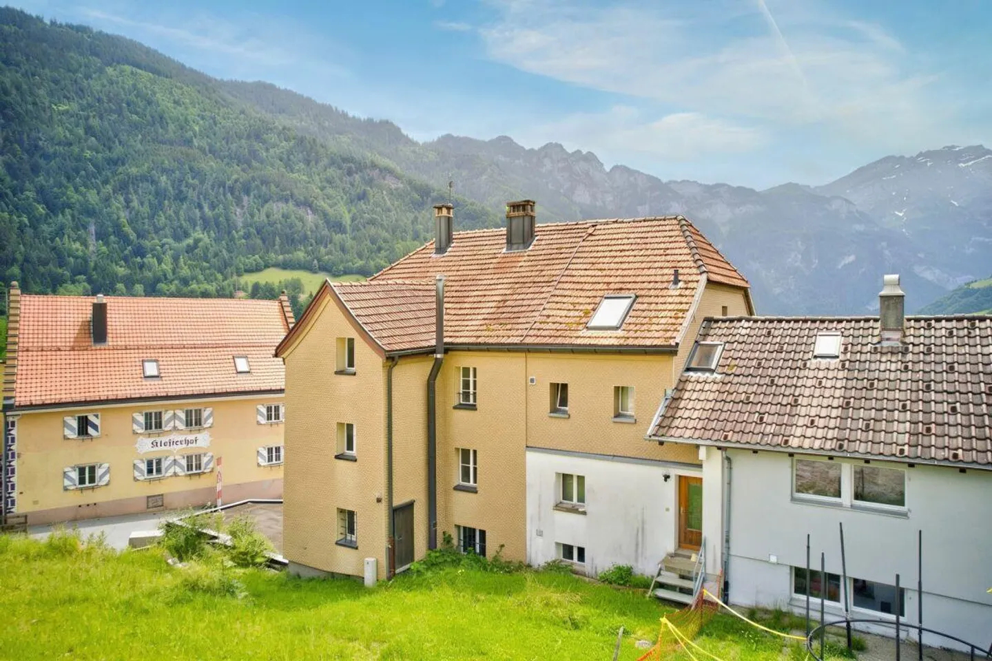 The Space Miracle in Taminatal: 9-Room House with Great Potential - Photo 21 of 26