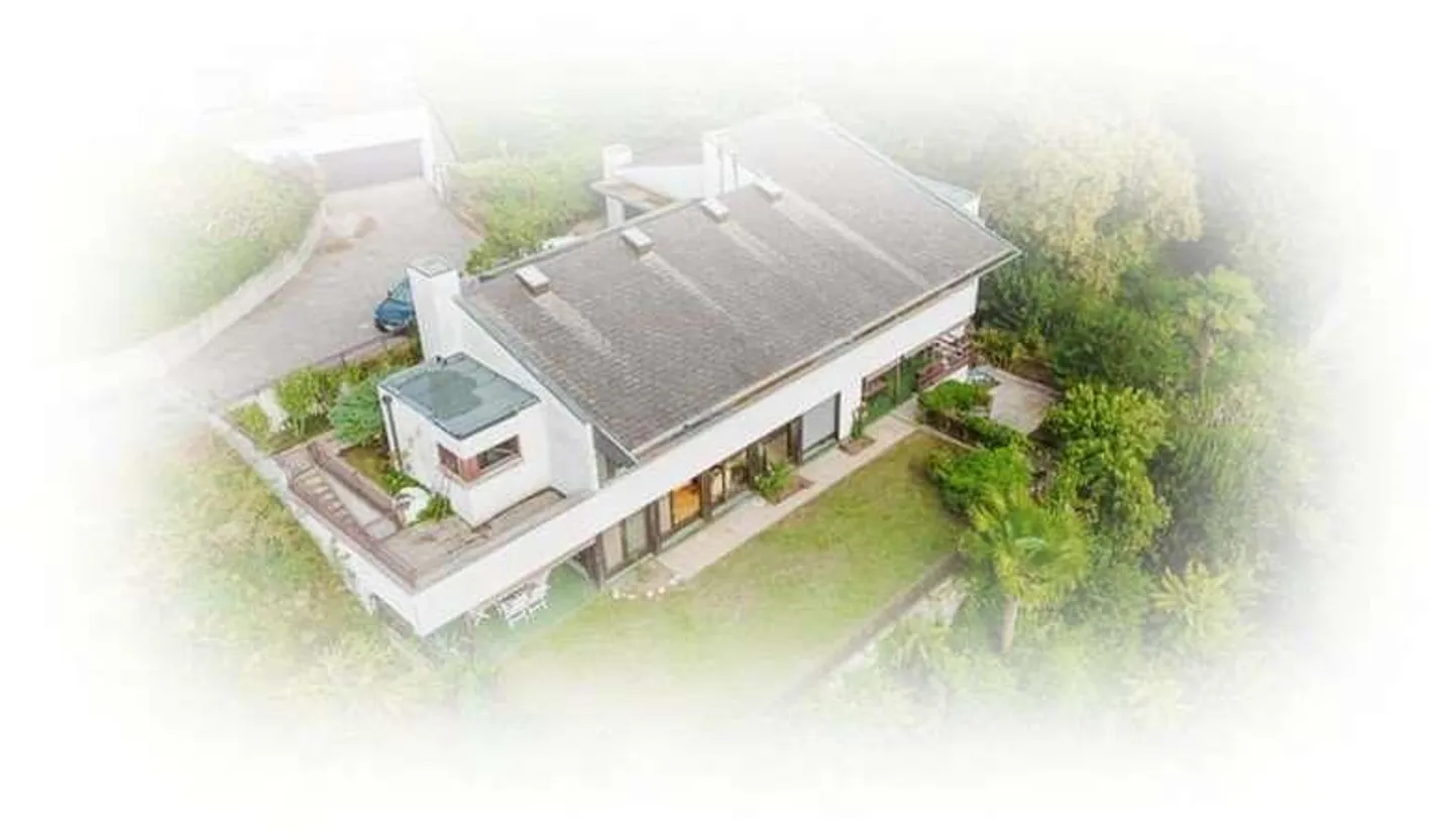 Morbio Inferiore Villa di carattere con ampia vista panoramica immersa - Foto 3 di 13