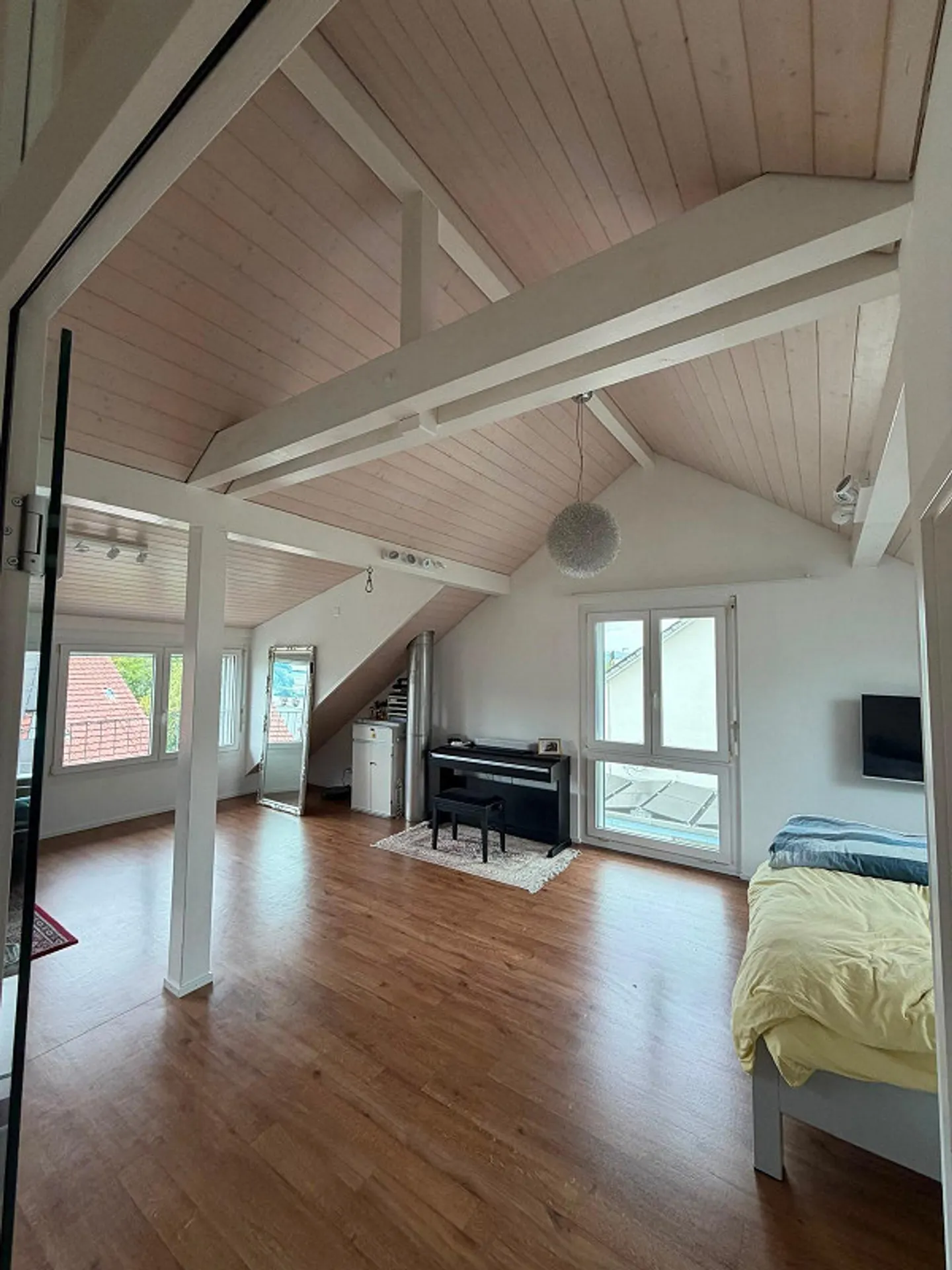 6 Room House for Rent - Photo 6 of 12