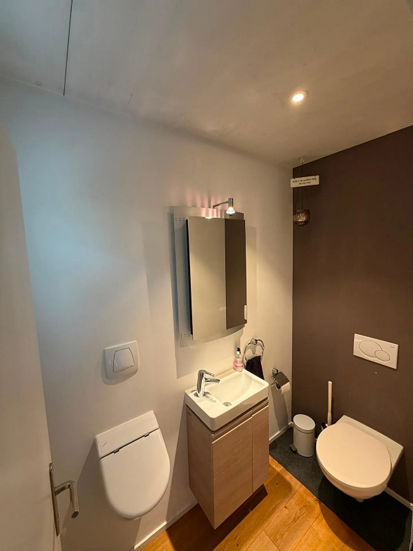 6 Room House for Rent - Photo 7 of 12