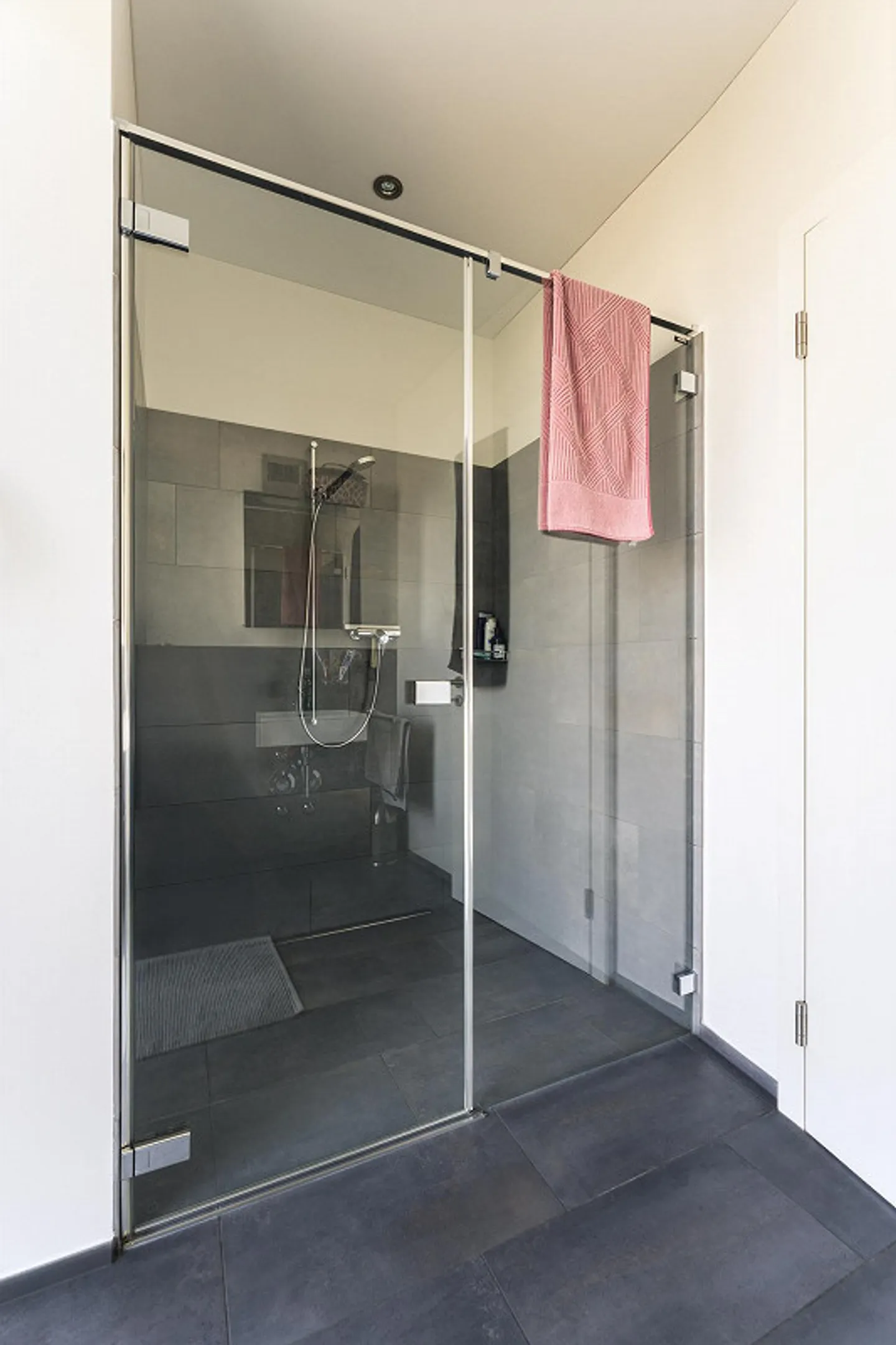 2.5 Room Penthouse Apartment - Photo 7 of 16