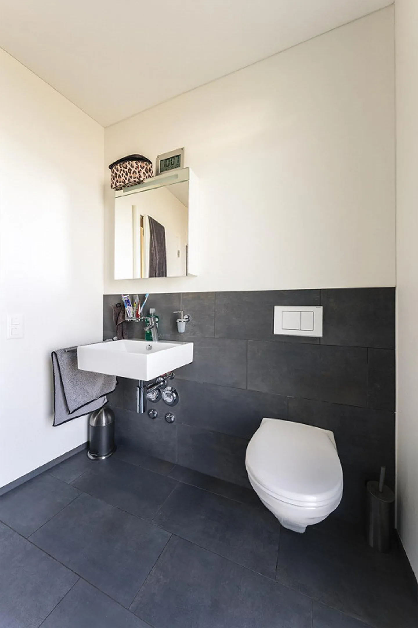 2.5 Room Penthouse Apartment - Photo 8 of 16