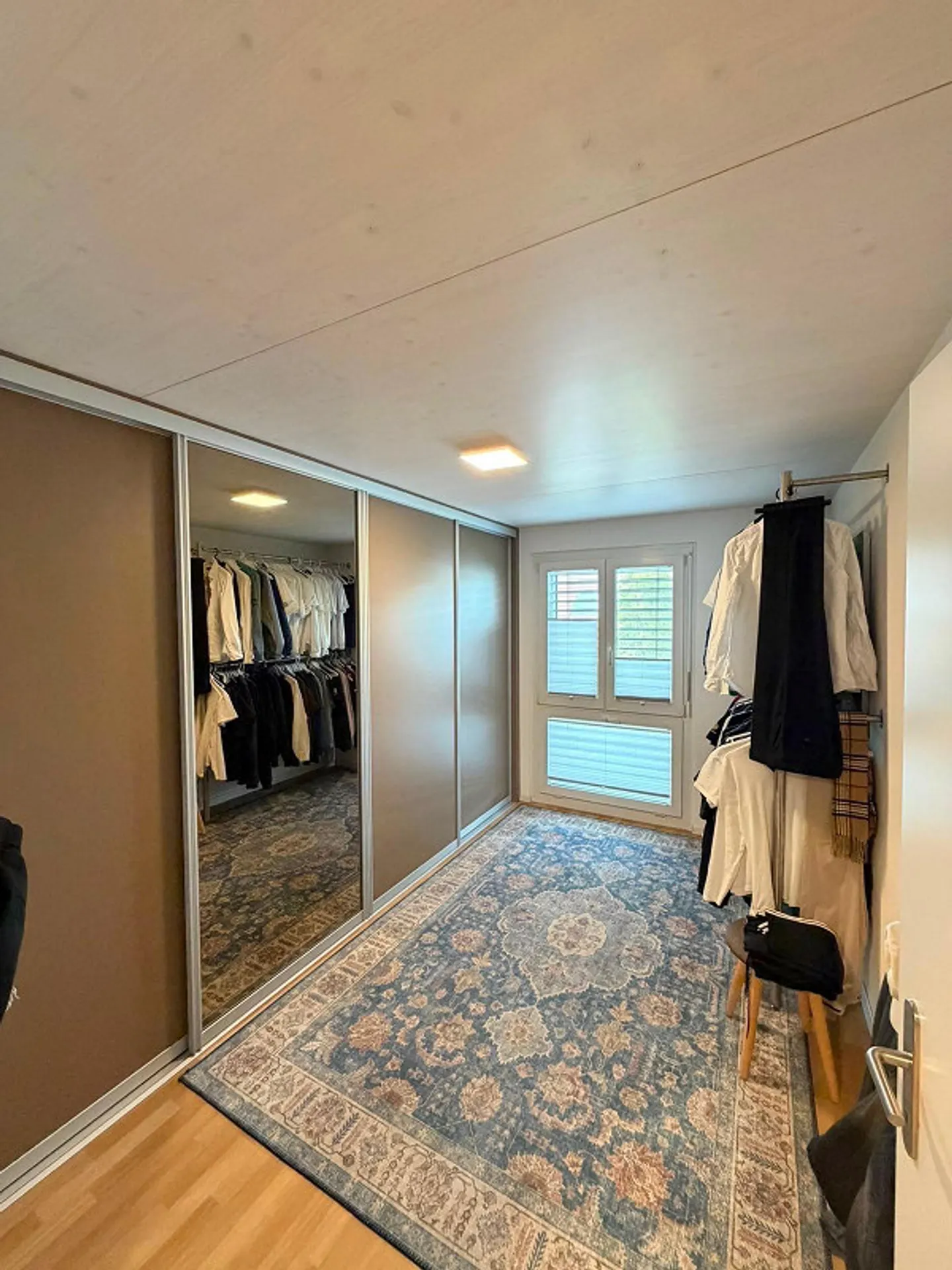 6 Room House for Rent - Photo 10 of 12