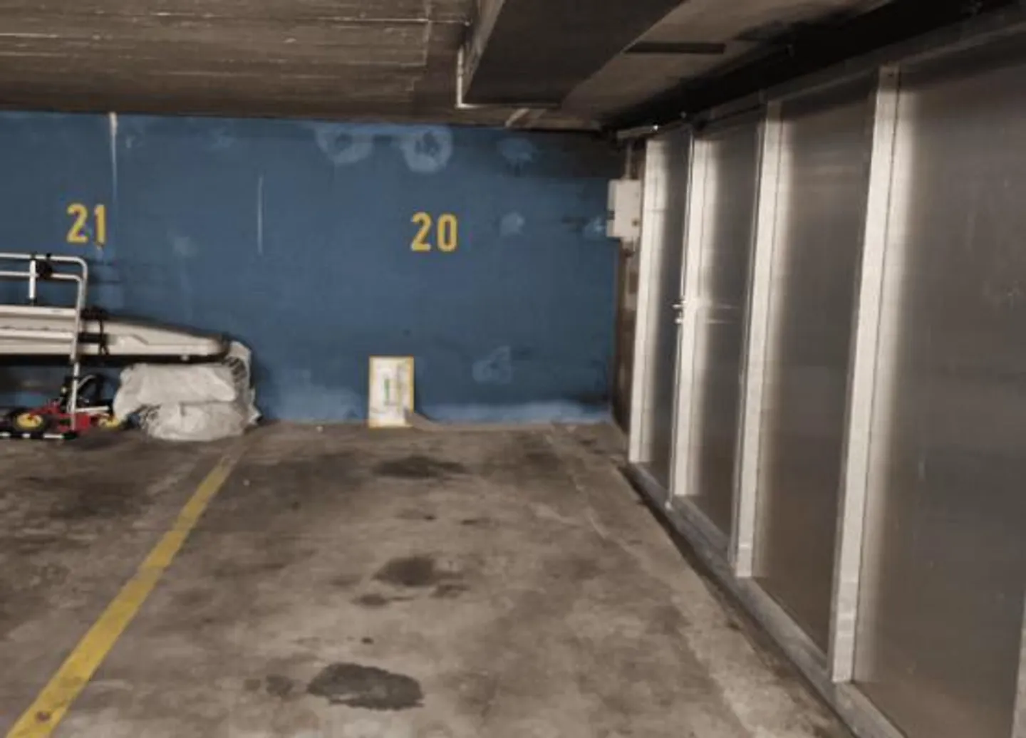 1 Tiefgaragen-Parkplatz Nr.20 ab 1.1.2026 zu vermieten - Foto 2 von 2