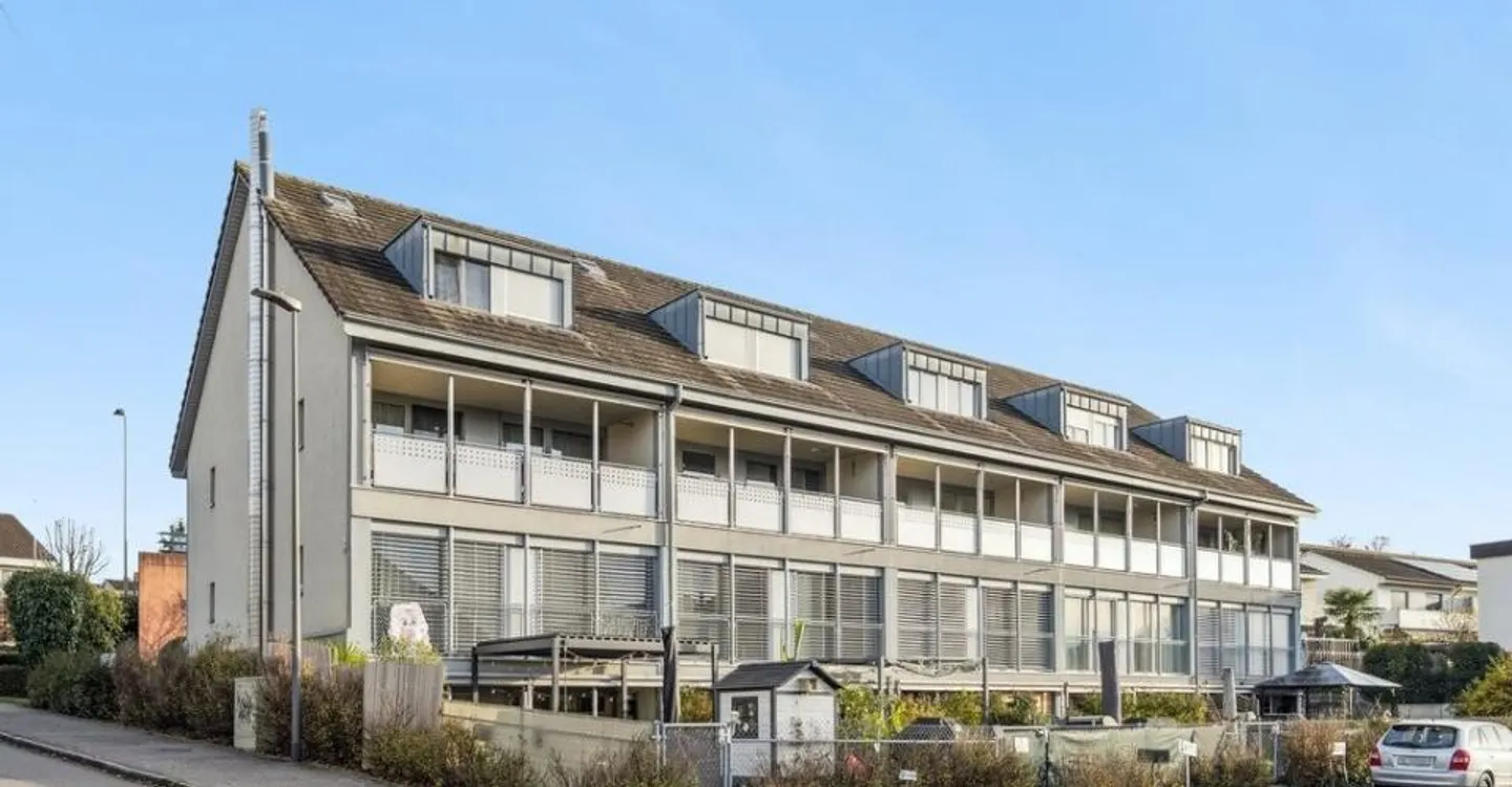 Bright and modern apartment with large balcony in an attractive location - Photo 1 of 12