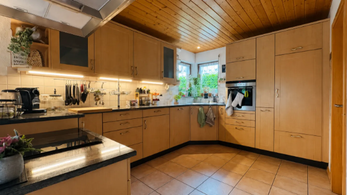 Charmantes Einfamilienhaus mit Garten - Foto 7 von 16