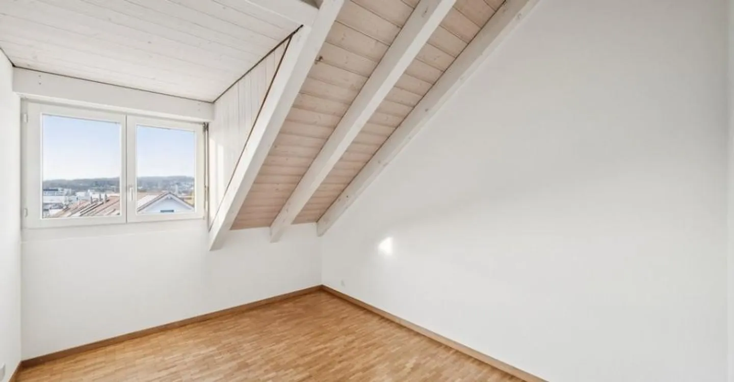 Bright and modern apartment with large balcony in an attractive location - Photo 6 of 12
