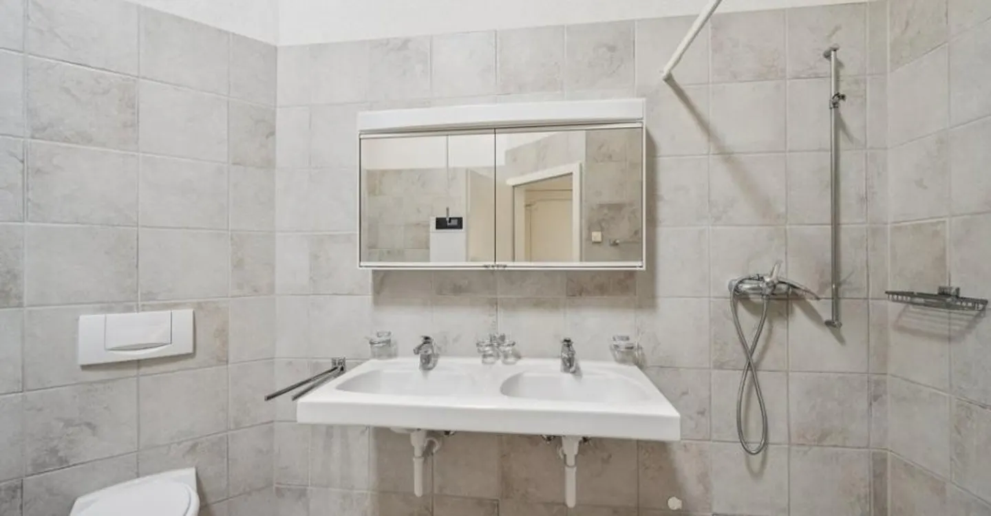 Bright and modern apartment with large balcony in an attractive location - Photo 8 of 12
