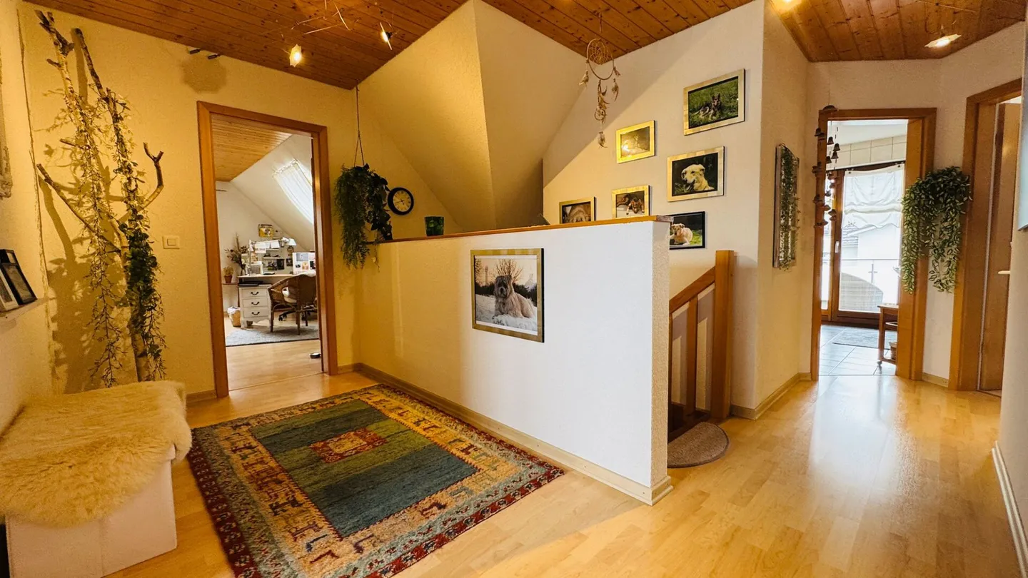 Charmantes Einfamilienhaus mit Garten - Foto 12 von 16
