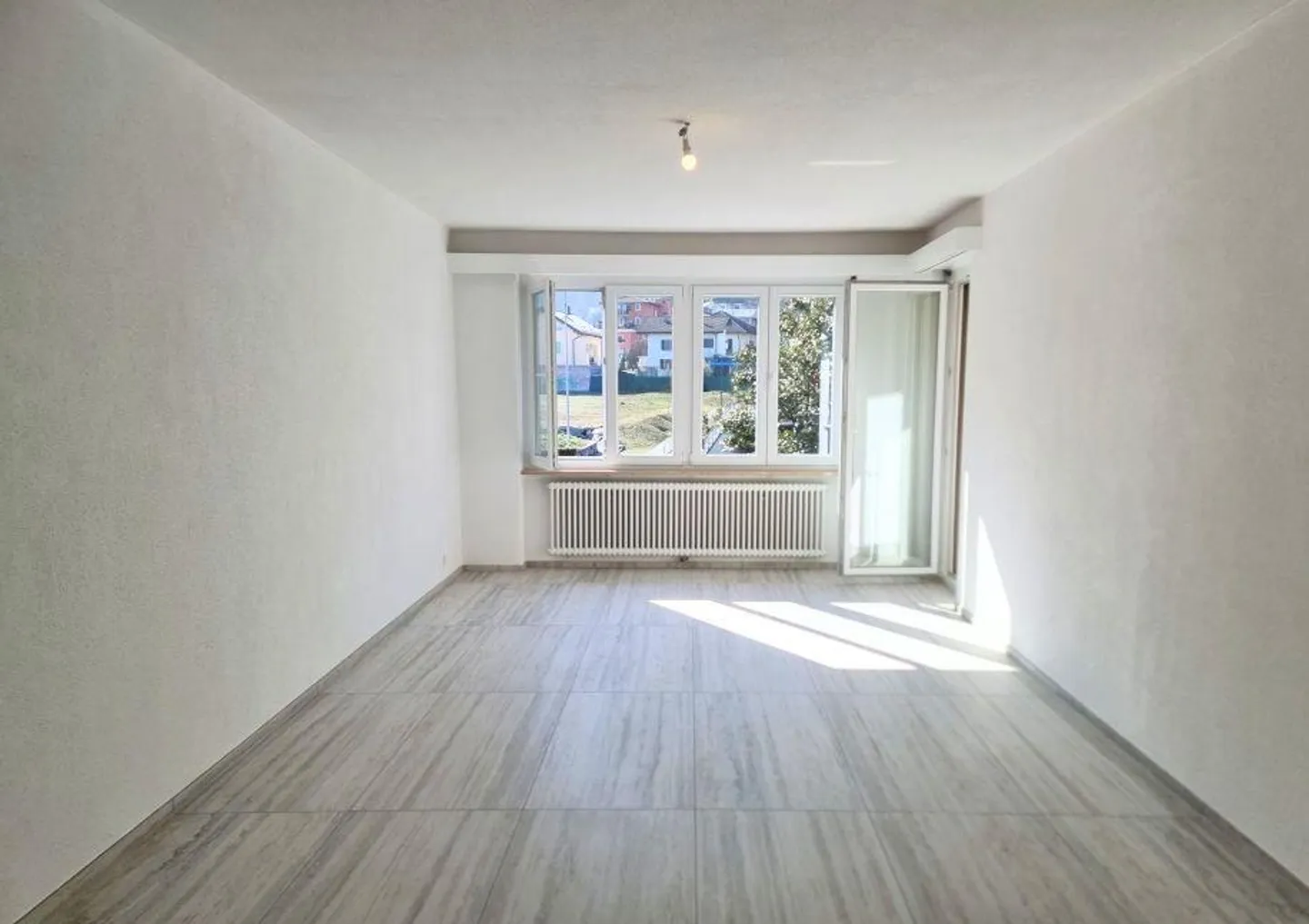 Renovated Apartment in Losone - Photo 3 of 9