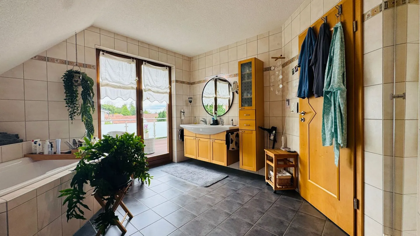 Charmantes Einfamilienhaus mit Garten - Foto 14 von 16
