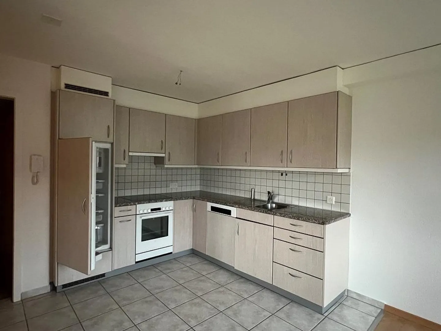 Familienwohnung mit grossem Balkon - Foto 2 von 13