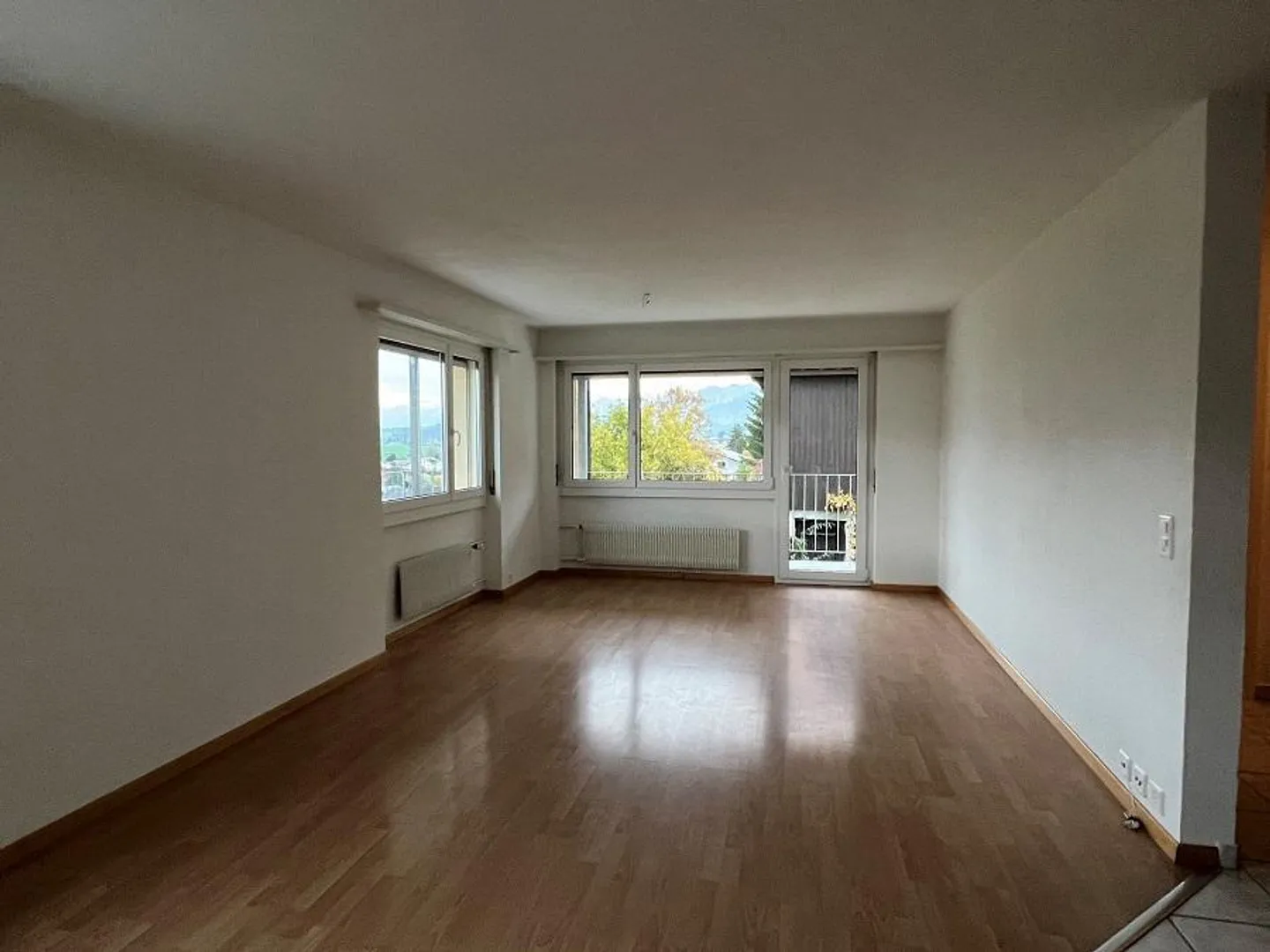 Familienwohnung mit grossem Balkon - Foto 3 von 13