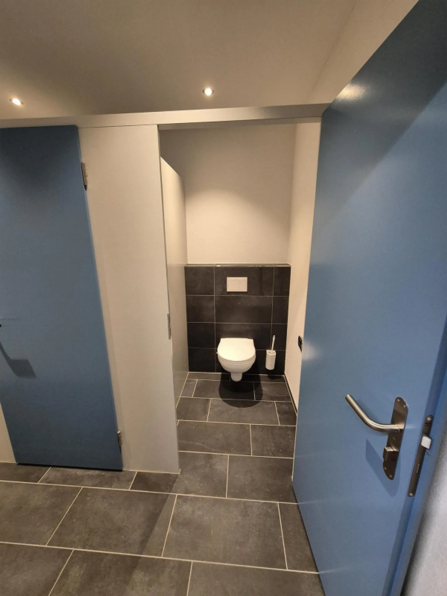 Bureau et entrepôt - Photo 3 sur 6