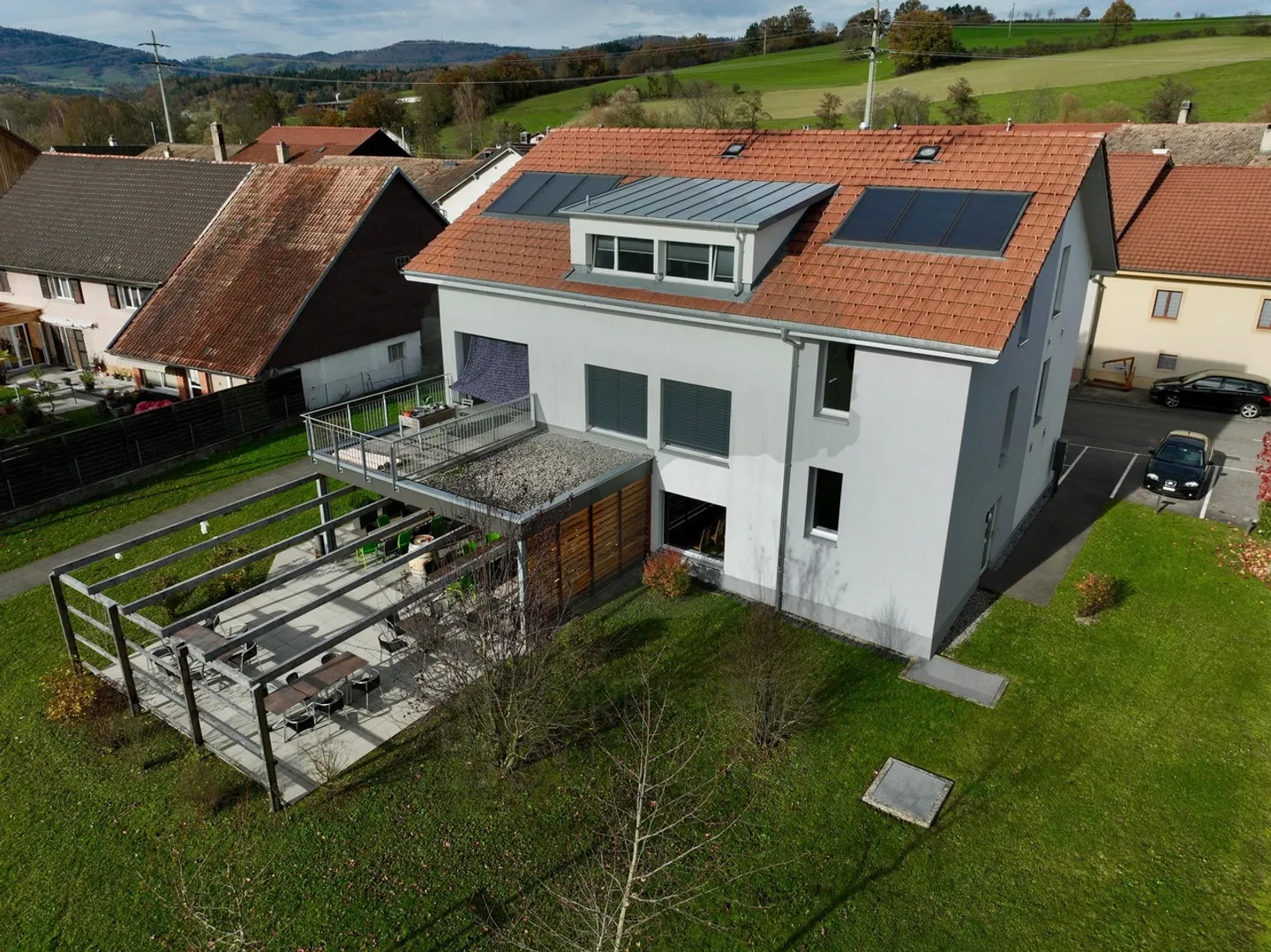 Magnificent 4.5-room Minergie apartment with terrace - Photo 2 of 18