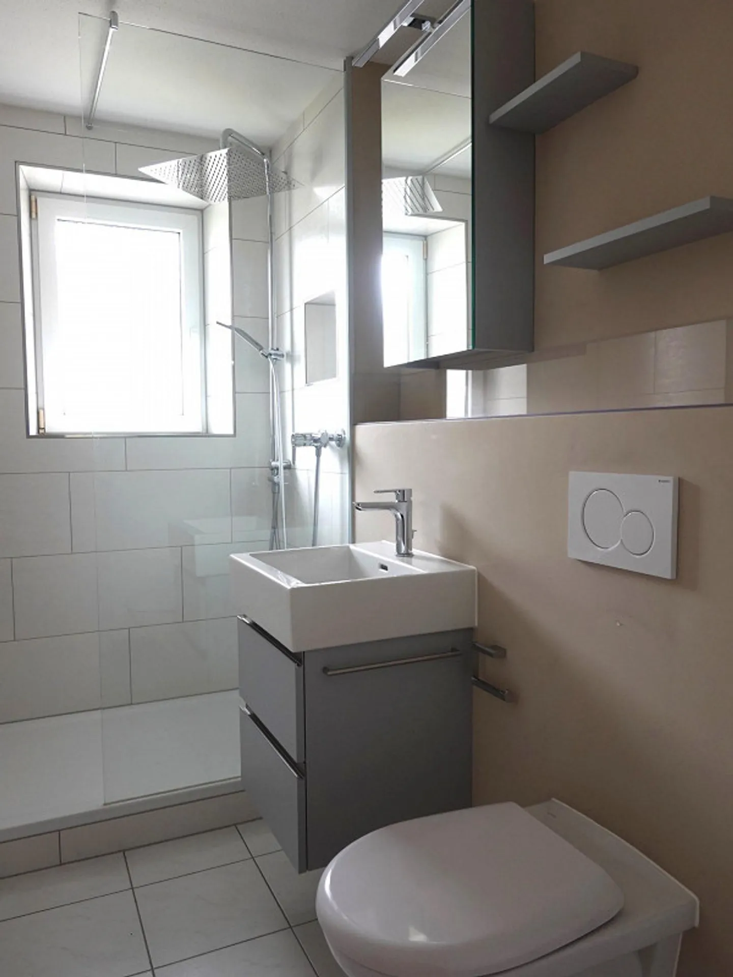 Charmante appartement 3 pièces à Elgg - Photo 2 sur 5