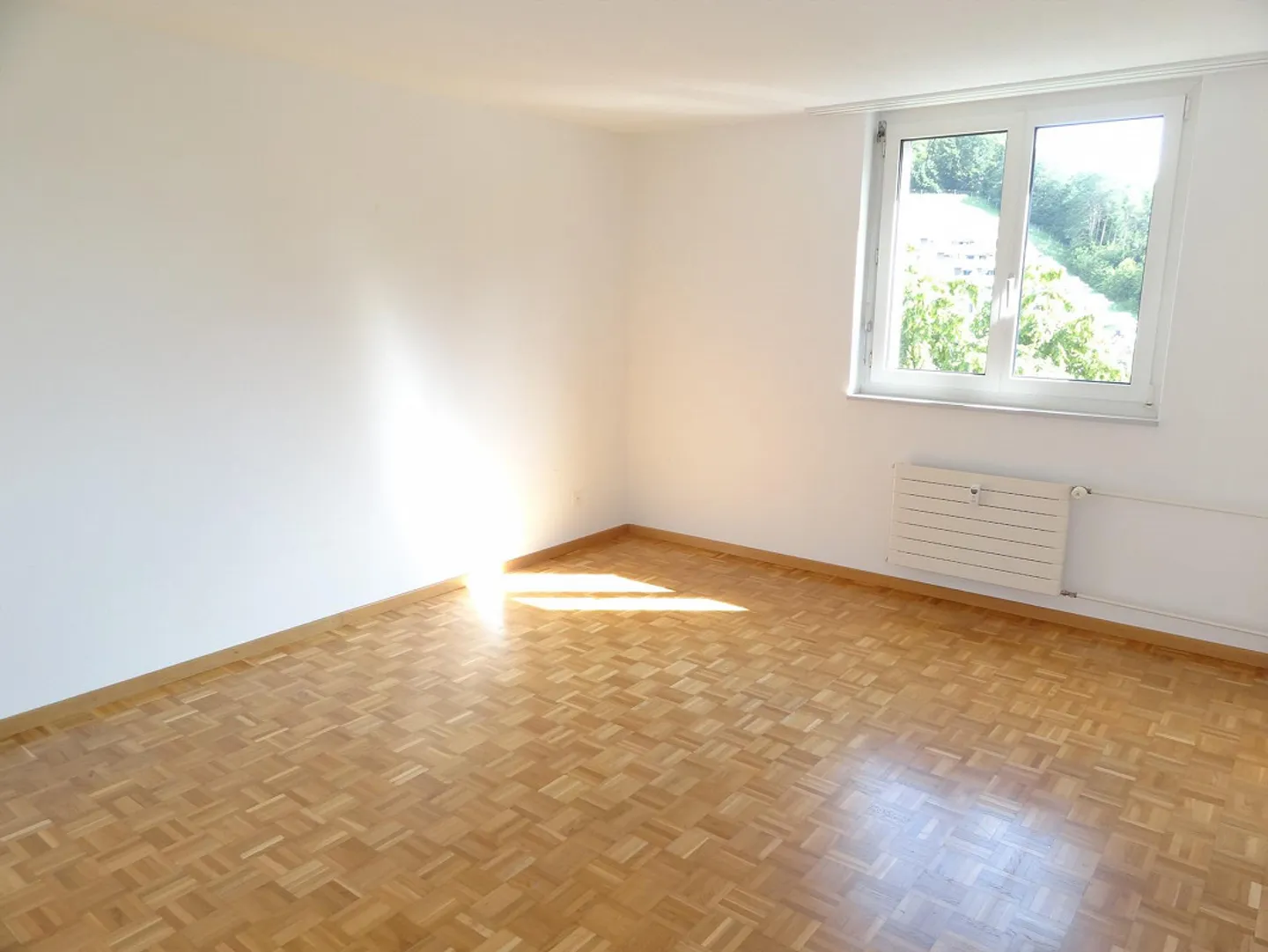 Ampio appartamento di 4,5 stanze - 88m2 in una posizione adatta ai bambini - Foto 4 di 7