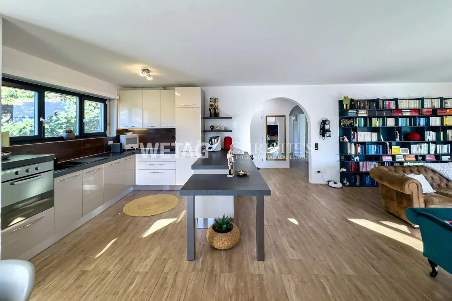 Maison multifamiliale élégante avec piscine extérieure dans un emplacement stratégique à Ascona à vendre - Photo 5 sur 11