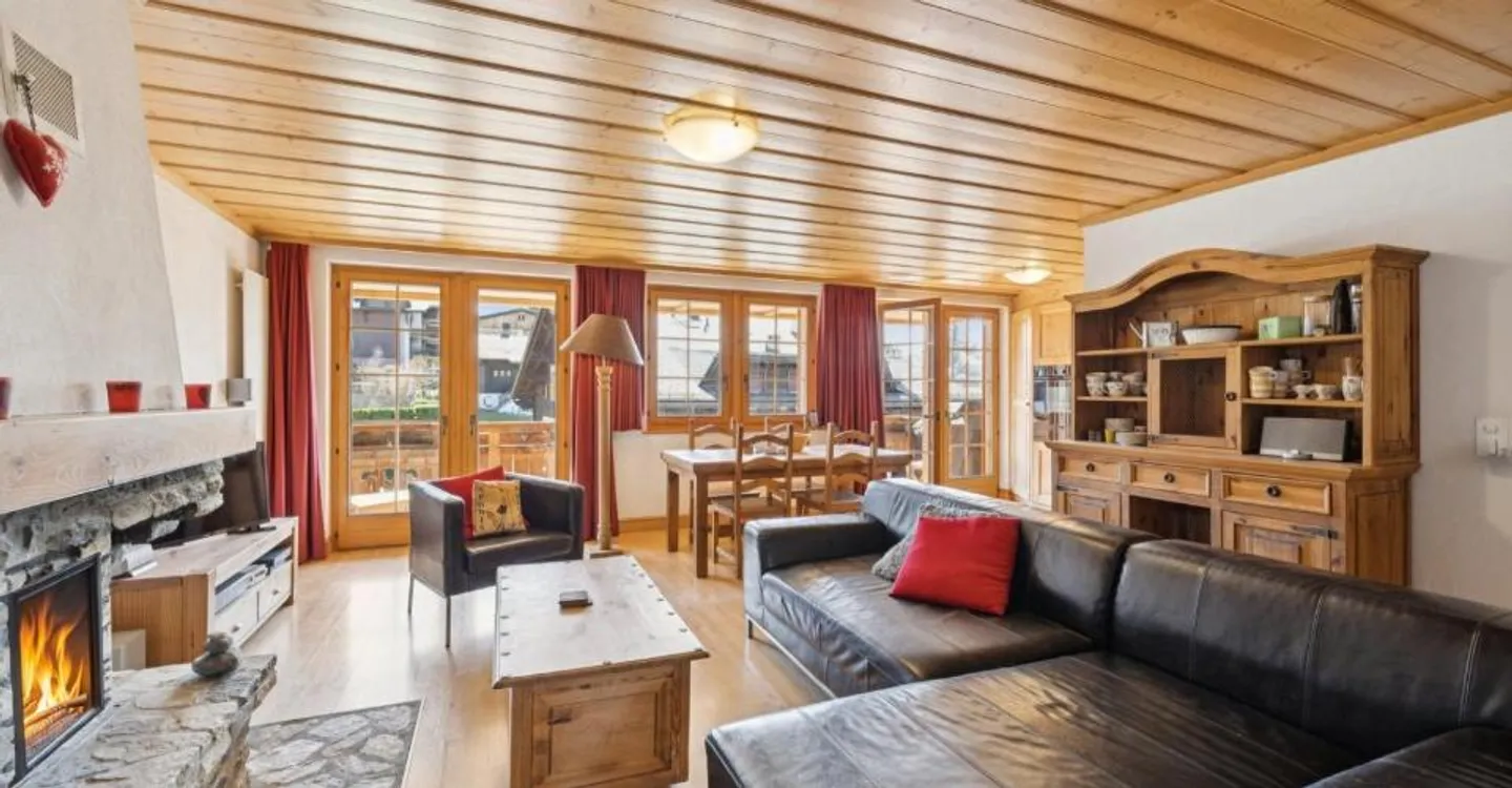 Villars, privileged location 3.5p with charm, large balcony, beautiful - Photo 3 of 13