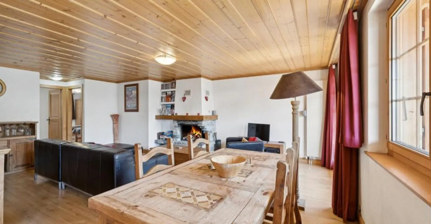 Villars, privileged location 3.5p with charm, large balcony, beautiful - Photo 5 of 13