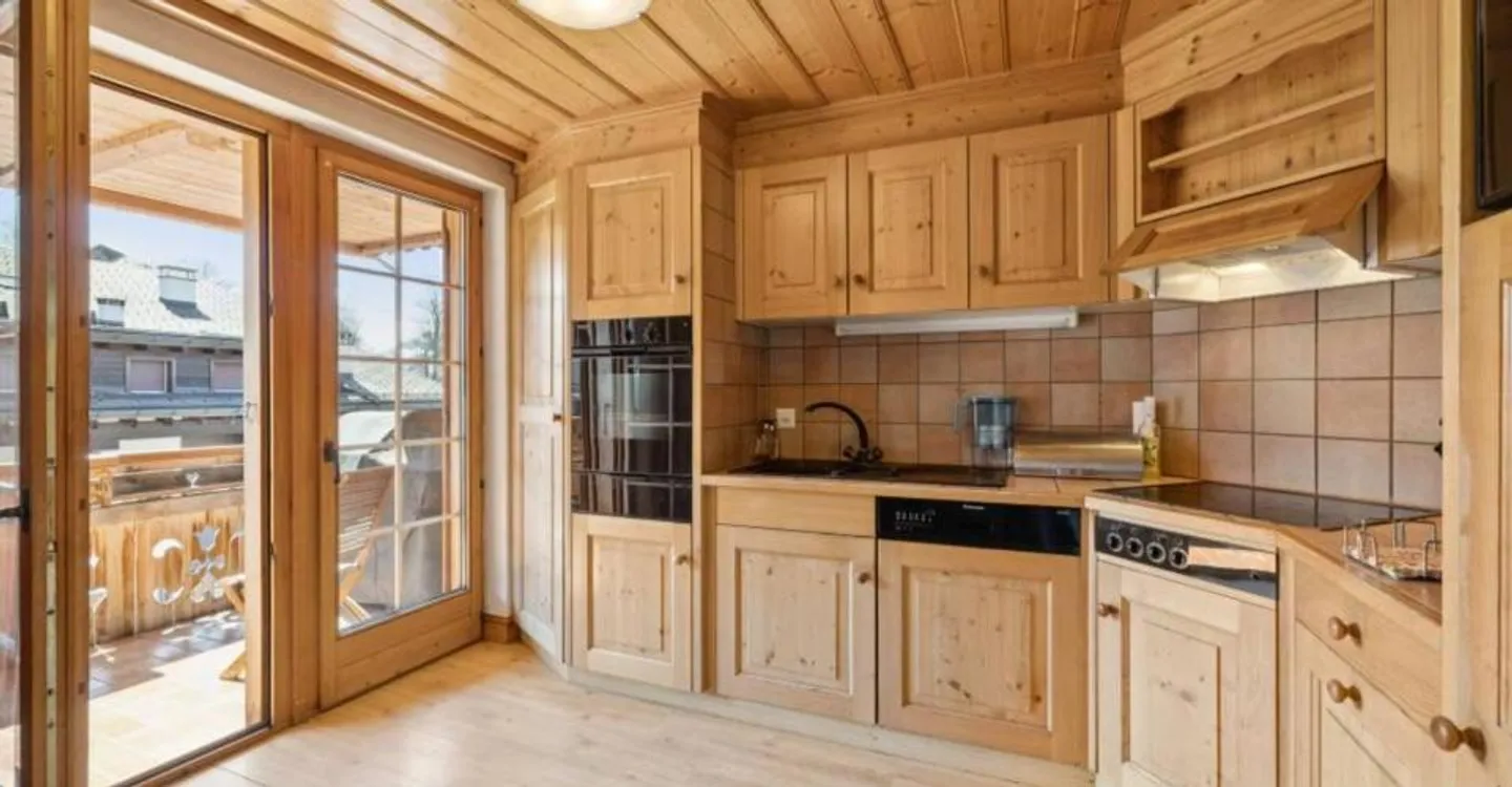 Villars, privileged location 3.5p with charm, large balcony, beautiful - Photo 6 of 13