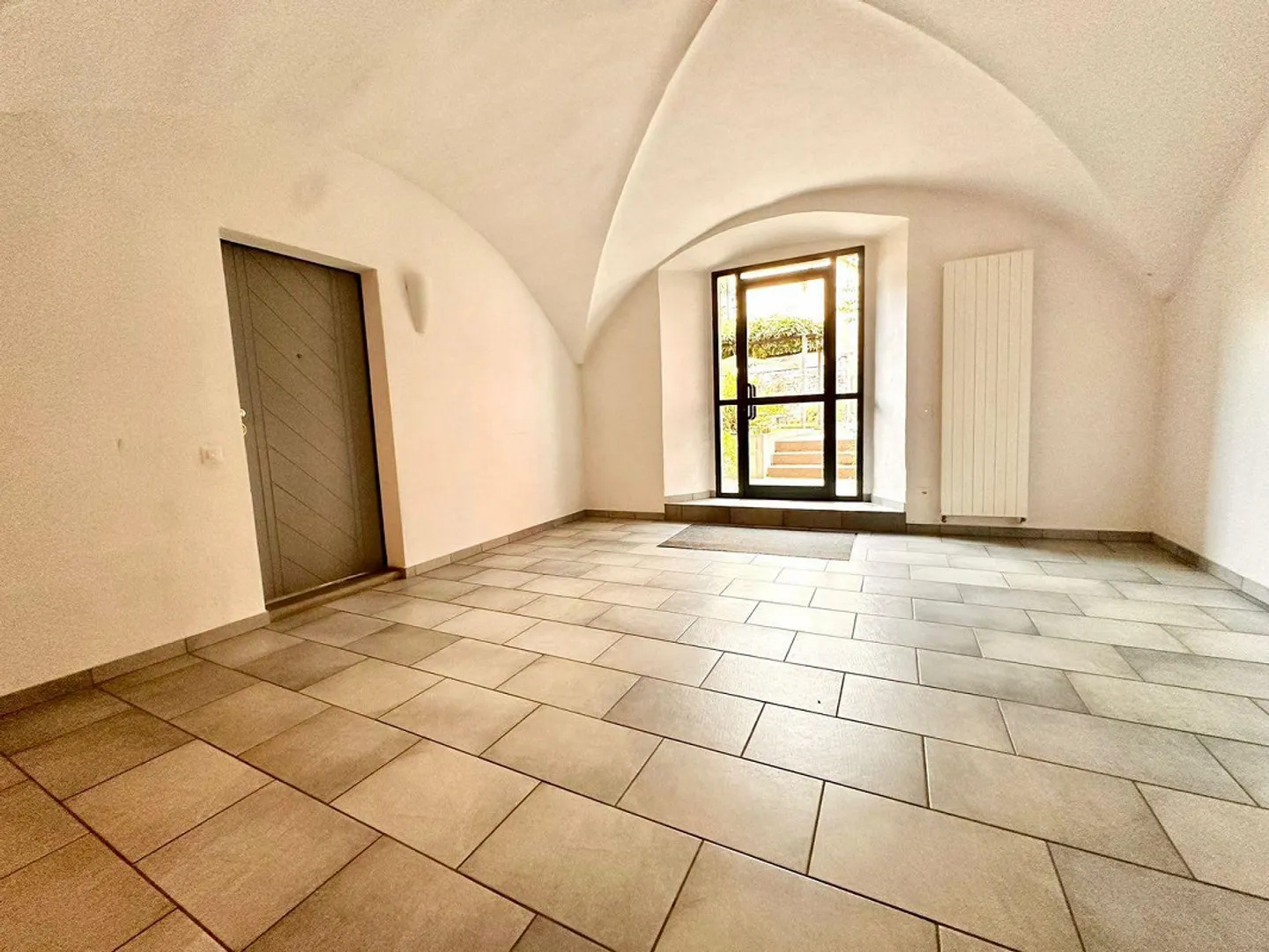 Charming commercial space in the heart of the Old Town of Locarno - Photo 14 of 30