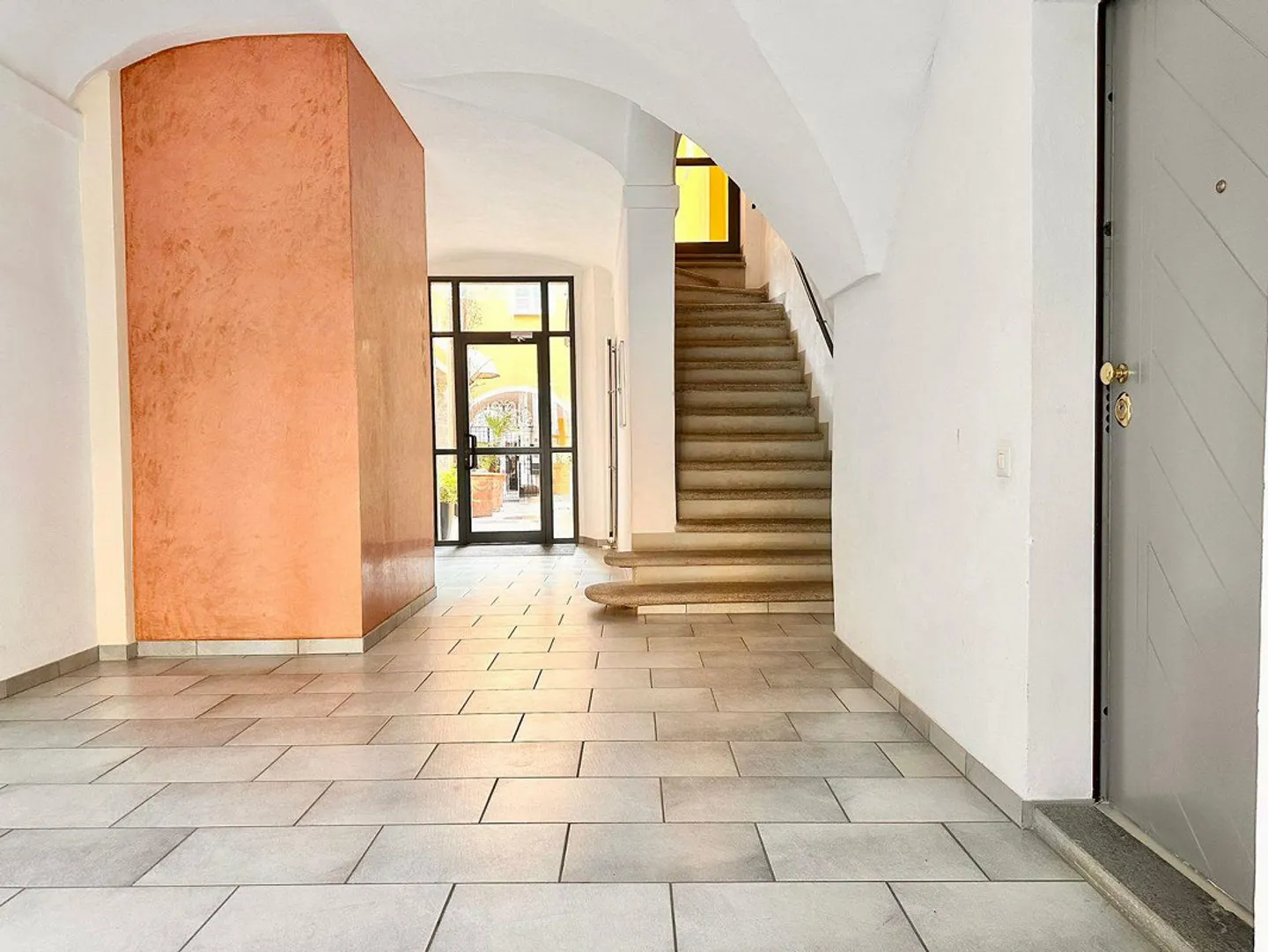 Charming commercial space in the heart of the Old Town of Locarno - Photo 15 of 30