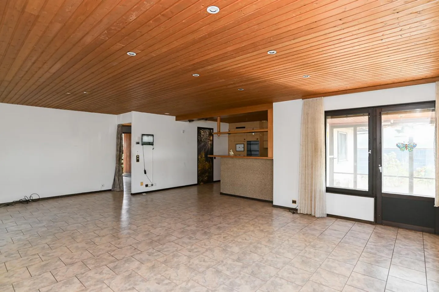 Maison individuelle avec grand jardin dans un bon emplacement - Photo 6 sur 17