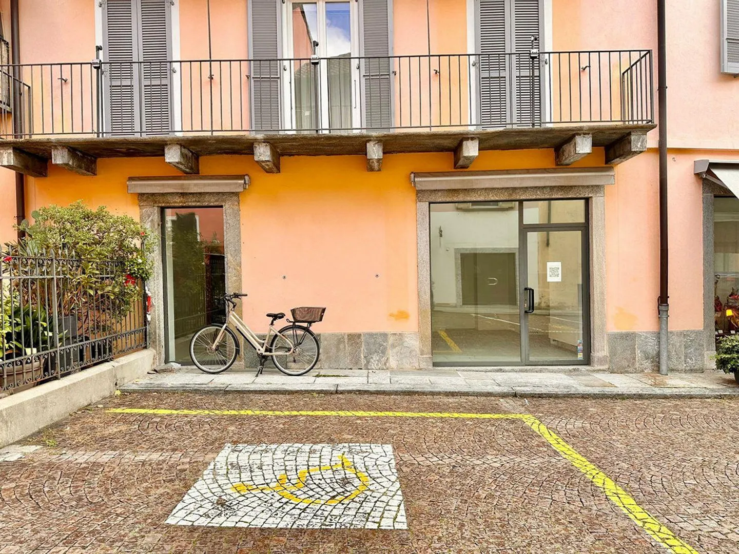 Charming commercial space in the heart of the Old Town of Locarno - Photo 30 of 30