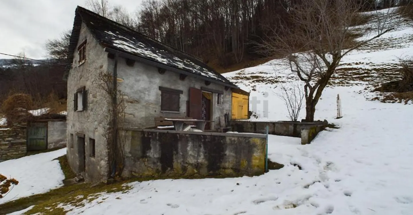 Charming Rustico in Blenio Valley - Photo 2 of 6