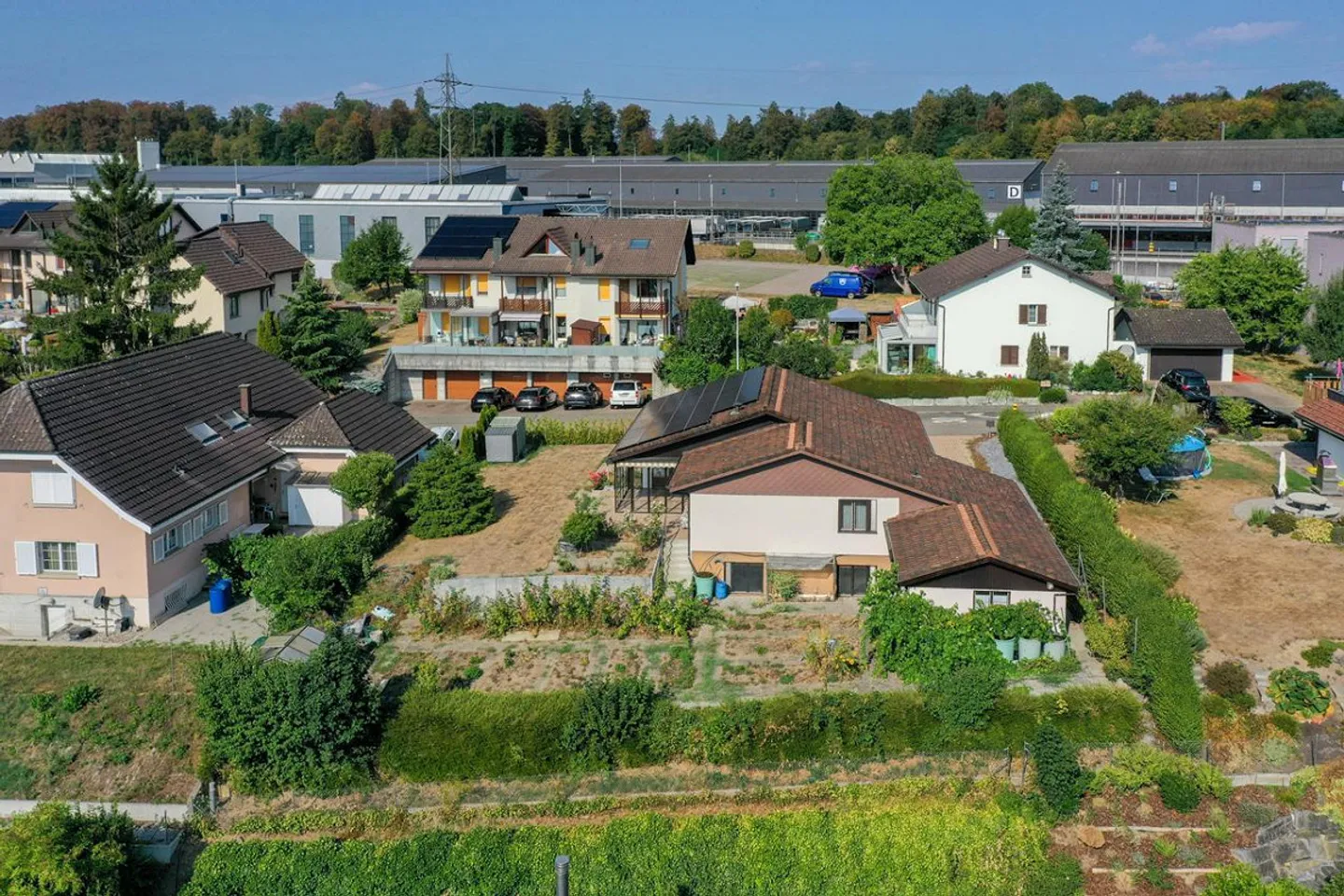 Maison individuelle avec grand jardin dans un bon emplacement - Photo 14 sur 17