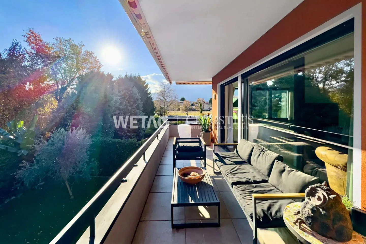 Maison multifamiliale élégante avec piscine extérieure dans un emplacement stratégique à Ascona à vendre - Photo 10 sur 11