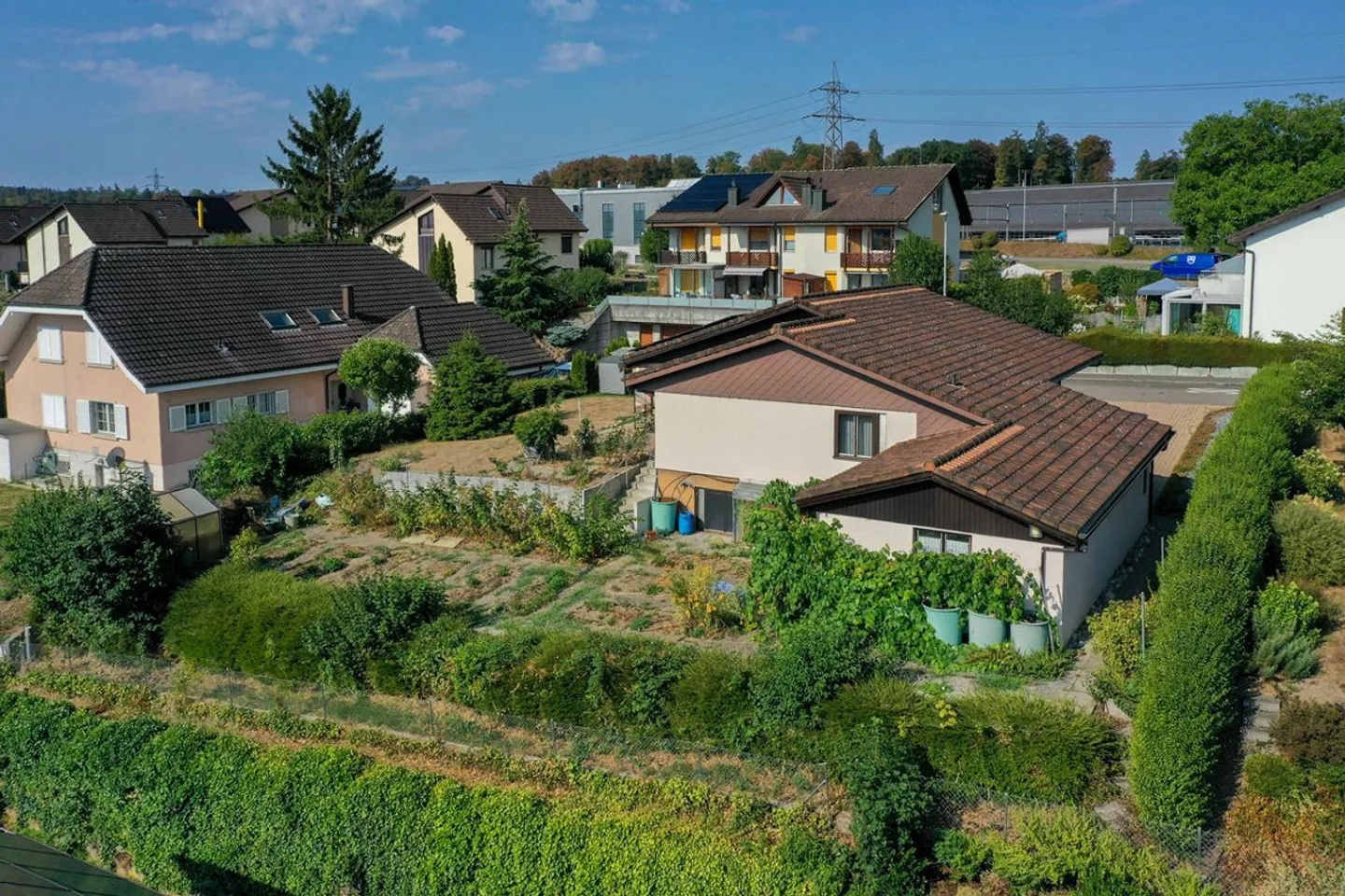 Maison individuelle avec grand jardin dans un bon emplacement - Photo 15 sur 17