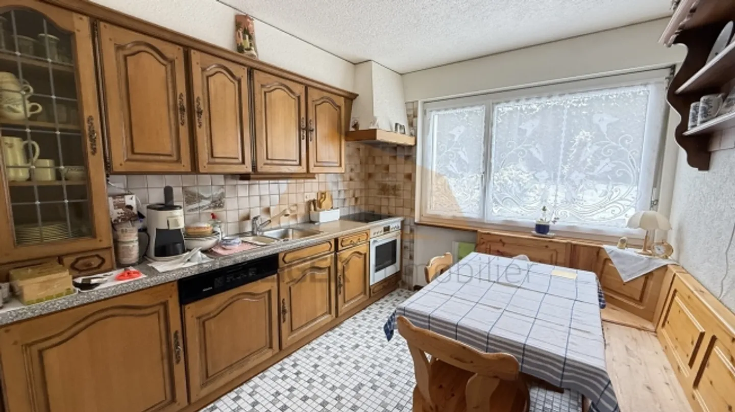 «A VENDRE
APPARTEMENT DE 4.5 PIÈCES EN PPE
ET GARAGE» - Photo 8 sur 9
