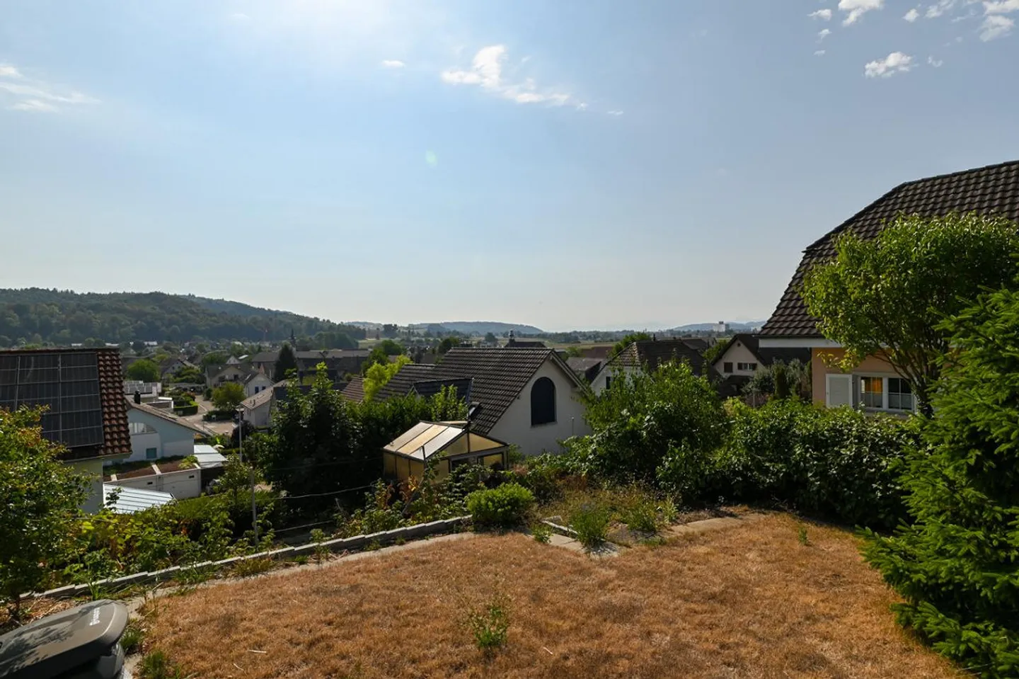 Maison individuelle avec grand jardin dans un bon emplacement - Photo 17 sur 17