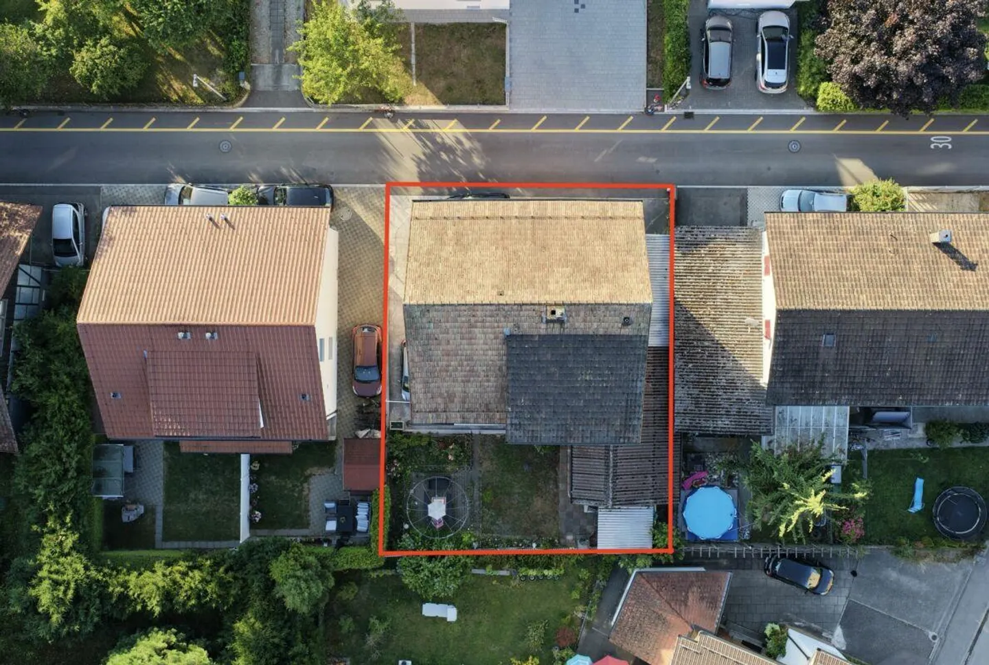 ATTRAKTIVES MEHRFAMILIENHAUS IN ZENTRALER LAGE - TOP RENDITE 5.4 % - Foto 8 von 8